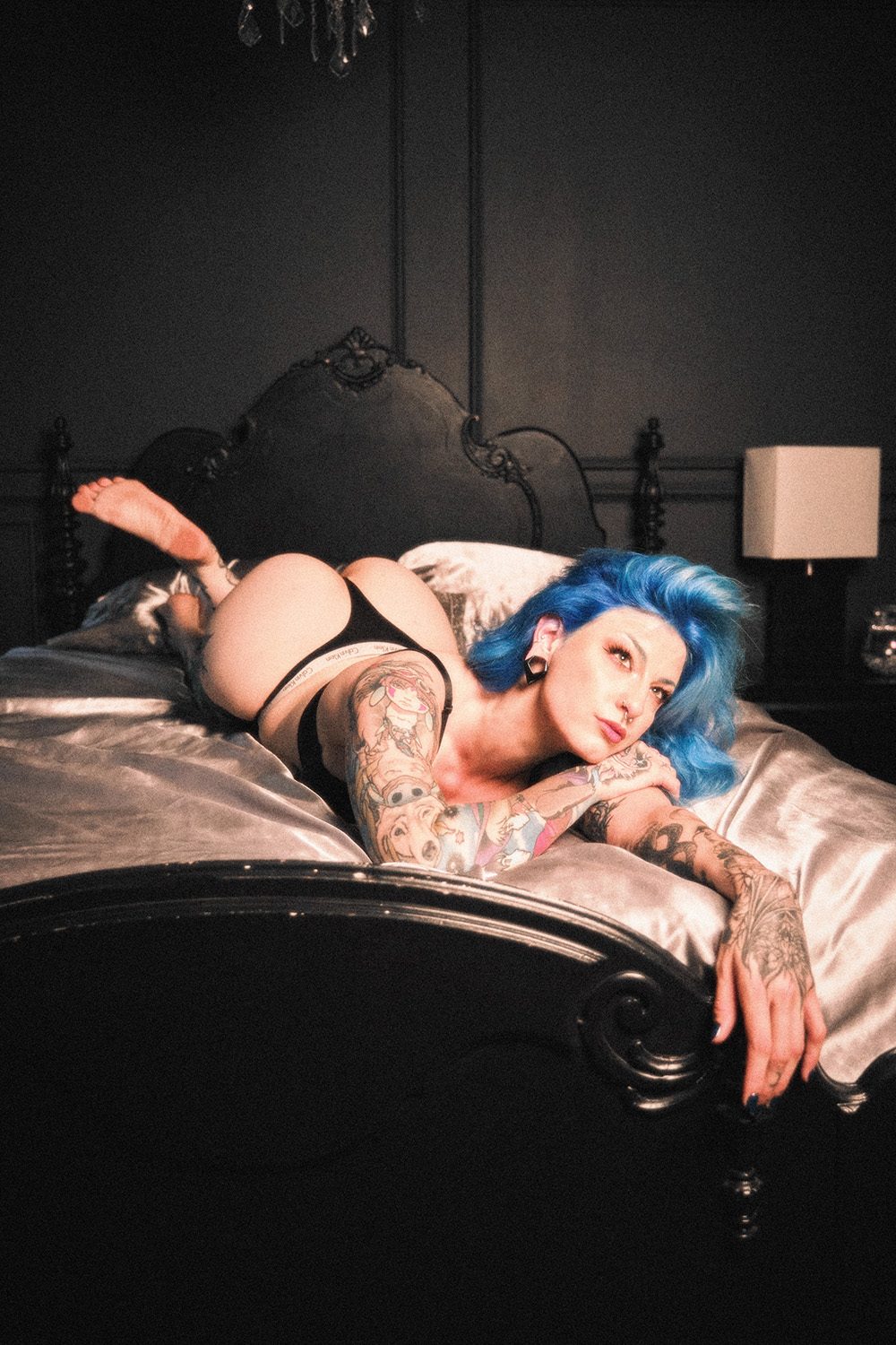 Casual Gothic Boudoir boudoir photography in Dallas, image 2 of 12