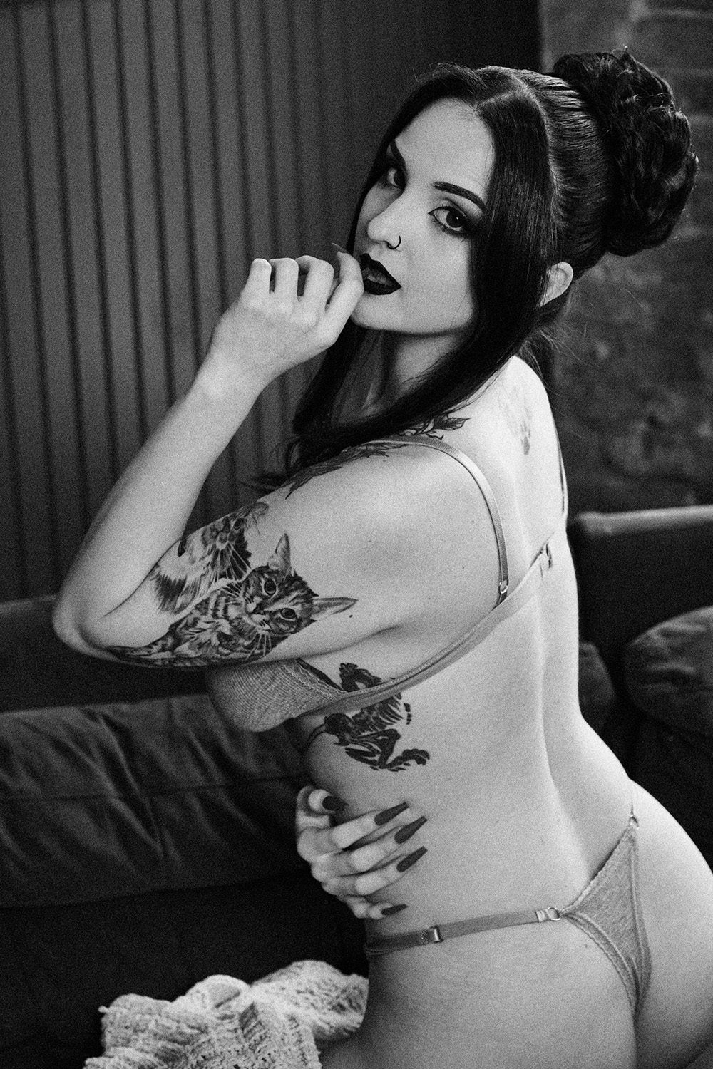 Elegant Cozy Boudoir boudoir photography in Dallas, image 4 of 15