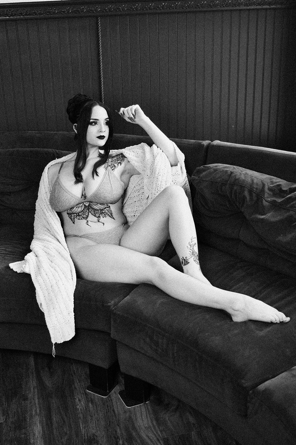 Elegant Cozy Boudoir boudoir photography in Dallas, image 7 of 15