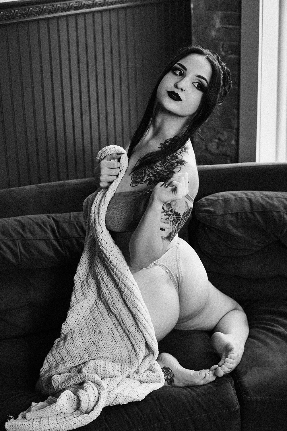 Elegant Cozy Boudoir boudoir photography in Dallas, image 11 of 15
