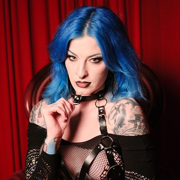 Whitley, model coach at Ishtar's Image